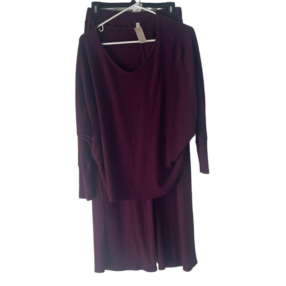 Retreat Women's Size Small Burgundy Purple‎ Two Piece Pajama Set